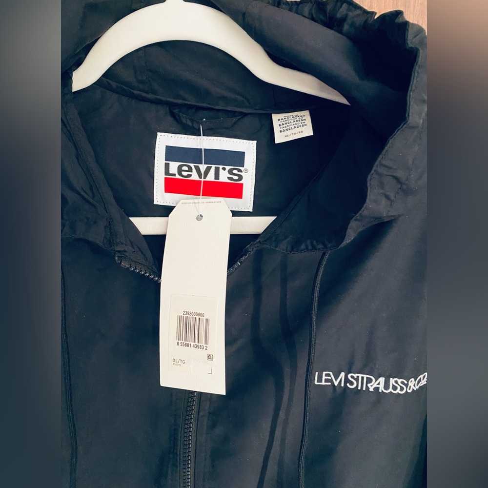 Levi Colorblocked Pullover Jacket - Picture 6 of 11